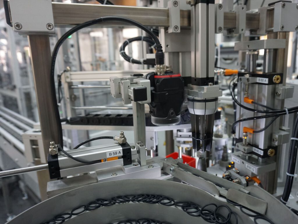 Integrierte O-Ring Montage mit Überprüfung der Schnurstärke
