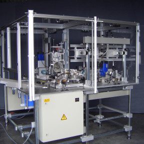 Schneide- und Anfasautomat von Gummi-Cots